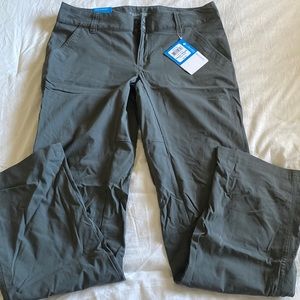 Columbia Hiking Pants - NWT - Size 8 - Straight Leg